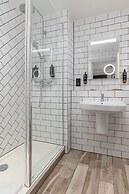 Mercure White Hart Hotel Salisbury and Apartments