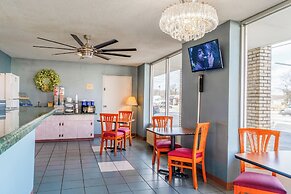 Ozark Junction mountain view by OYO