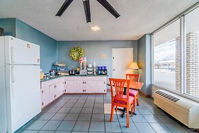 Ozark Junction mountain view by OYO