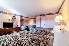 Ozark Junction mountain view by OYO