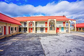 Ozark Junction mountain view by OYO