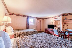 Ozark Junction mountain view by OYO