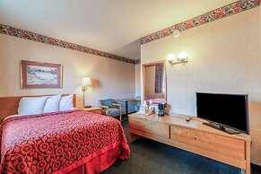 Ozark Junction mountain view by OYO