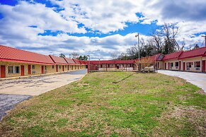 Ozark Junction mountain view by OYO