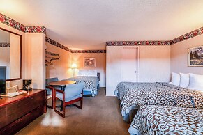 Ozark Junction mountain view by OYO