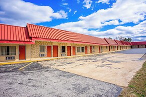 Ozark Junction mountain view by OYO