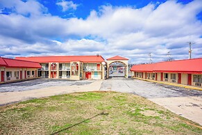 Ozark Junction mountain view by OYO