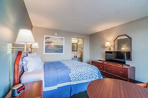 Ozark Junction mountain view by OYO