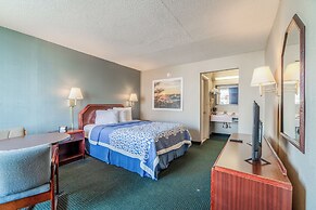 Ozark Junction mountain view by OYO