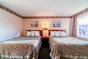 Ozark Junction mountain view by OYO