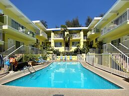 Magic Castle Hotel