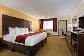 Ramada by Wyndham Tampa Westshore Airport South