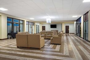 Ramada by Wyndham Tampa Westshore Airport South