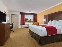 Ramada by Wyndham Tampa Westshore Airport South