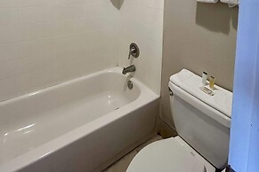 Days Inn by Wyndham Kingman West