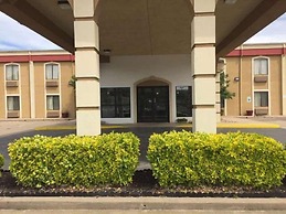 Studio 6 Claremore, OK