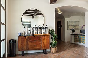La Playa Inn