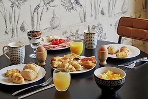 Villa Bougainville by Happyculture