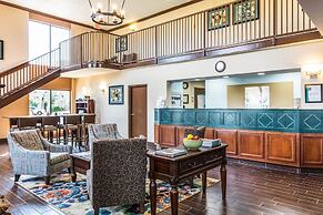 Quality Suites Paducah I-24