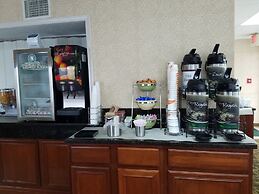 Quality Suites Paducah I-24