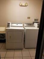 Quality Suites Paducah I-24