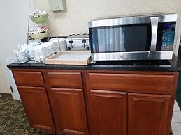 Quality Suites Paducah I-24