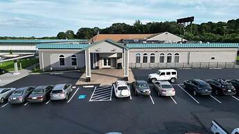 Whaler Inn and Suites