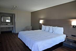 Whaler Inn and Suites