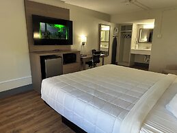 Whaler Inn and Suites