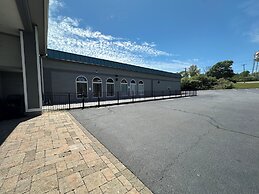 Whaler Inn and Suites