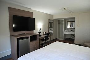 Whaler Inn and Suites