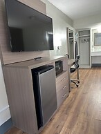 Whaler Inn and Suites