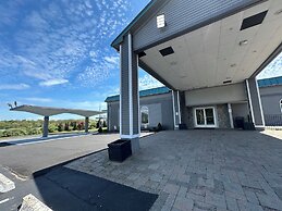 Whaler Inn and Suites