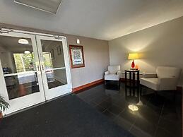 Whaler Inn and Suites