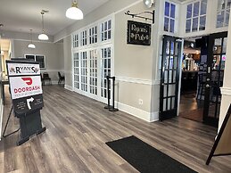 Whaler Inn and Suites