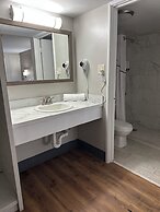 Whaler Inn and Suites