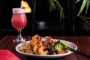 Mai Hana Hotel- Intl Drive, Trademark Collection by Wyndham