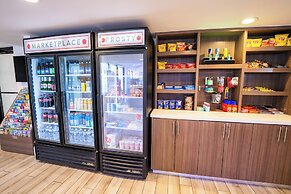 Mai Hana Hotel- Intl Drive, Trademark Collection by Wyndham