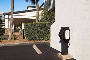 Mai Hana Hotel- Intl Drive, Trademark Collection by Wyndham