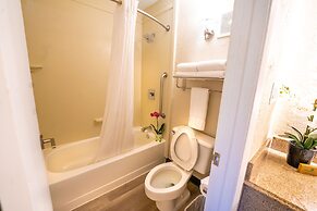 Mai Hana Hotel- Intl Drive, Trademark Collection by Wyndham