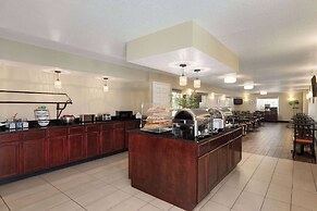 Mai Hana Hotel- Intl Drive, Trademark Collection by Wyndham