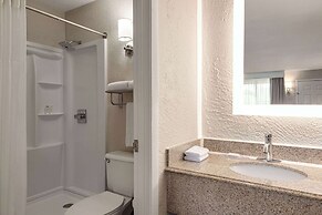 Mai Hana Hotel- Intl Drive, Trademark Collection by Wyndham