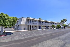 Motel 6 Claremont, CA