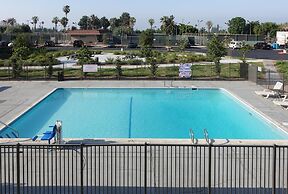 Motel 6 Claremont, CA