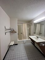 Garden Inn & Suites