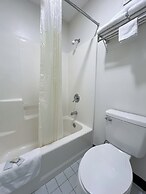 Garden Inn & Suites