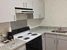 Days Inn & Suites by Wyndham Webster NASA-ClearLake-Houston