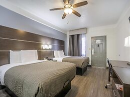 Days Inn & Suites by Wyndham Webster NASA-ClearLake-Houston