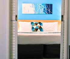 Metro Apartments on King Street