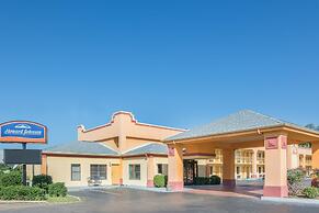 Howard Johnson by Wyndham Vicksburg